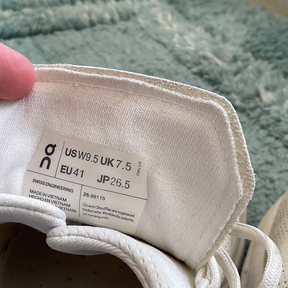 On Cloud women’s cloud sneaker - Picture 4 of 4